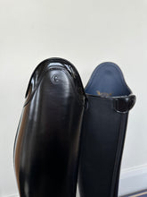 Load image into Gallery viewer, Gallors boot order