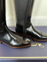 Load image into Gallery viewer, Gallors boot order