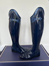 Load image into Gallery viewer, Gallors boot order