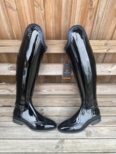 Load image into Gallery viewer, Dressage boot - black patent
