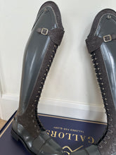 Load image into Gallery viewer, Gallors boot order - Grey