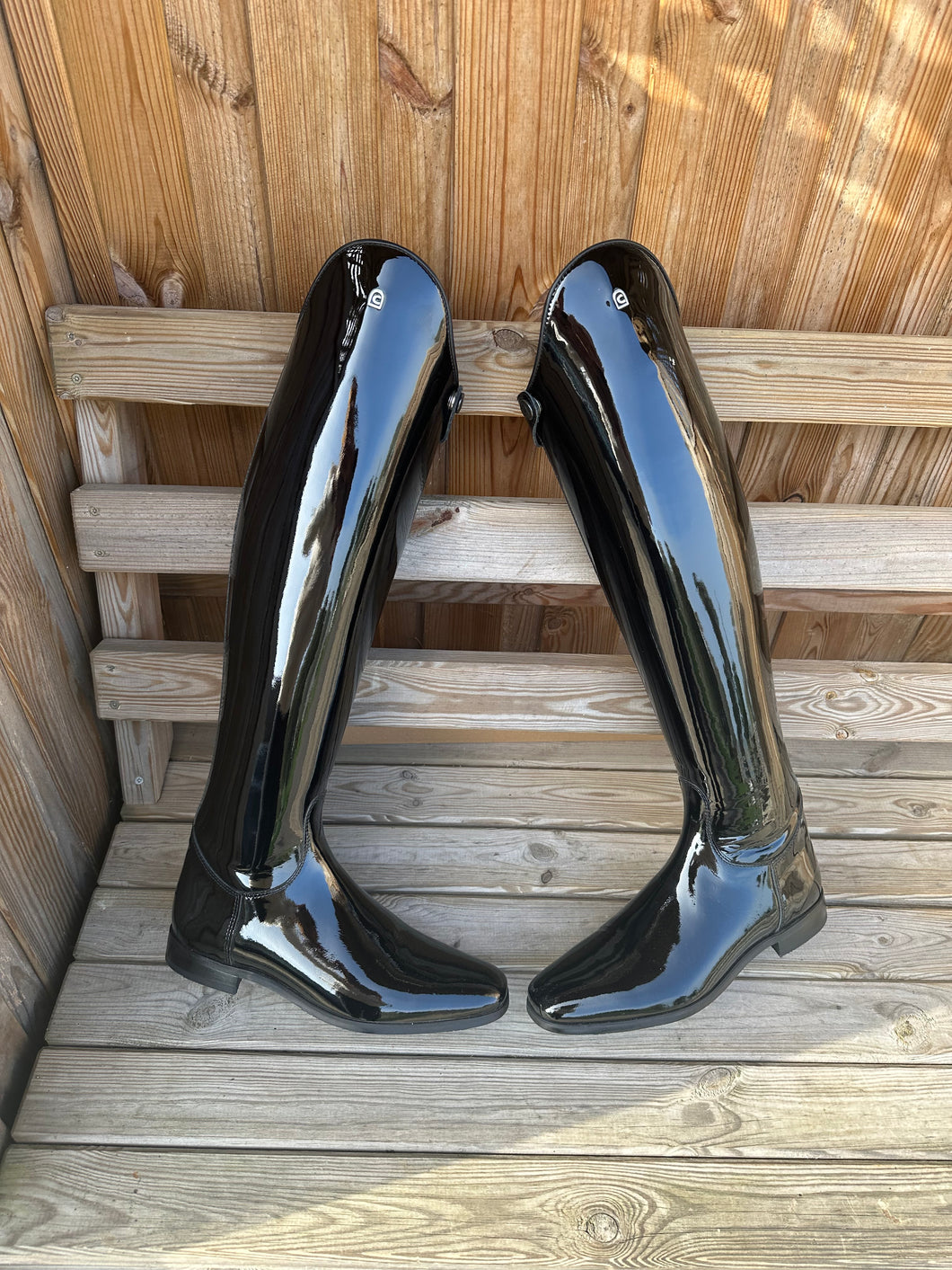 Cavallo legend patent dressage boot in black .