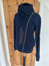 Load image into Gallery viewer, Bloomfields Sabrina jacket - navy

