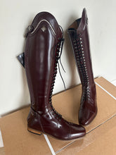 Load image into Gallery viewer, IR Lace  riding boots - Bordeaux
