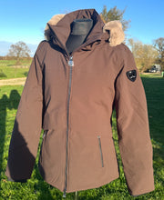 Load image into Gallery viewer, HV POLO Winter coat - Brown
