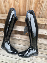 Load image into Gallery viewer, Dressage boot - black patent
